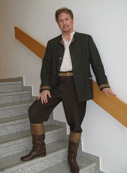 Edward Randall als "Erik"